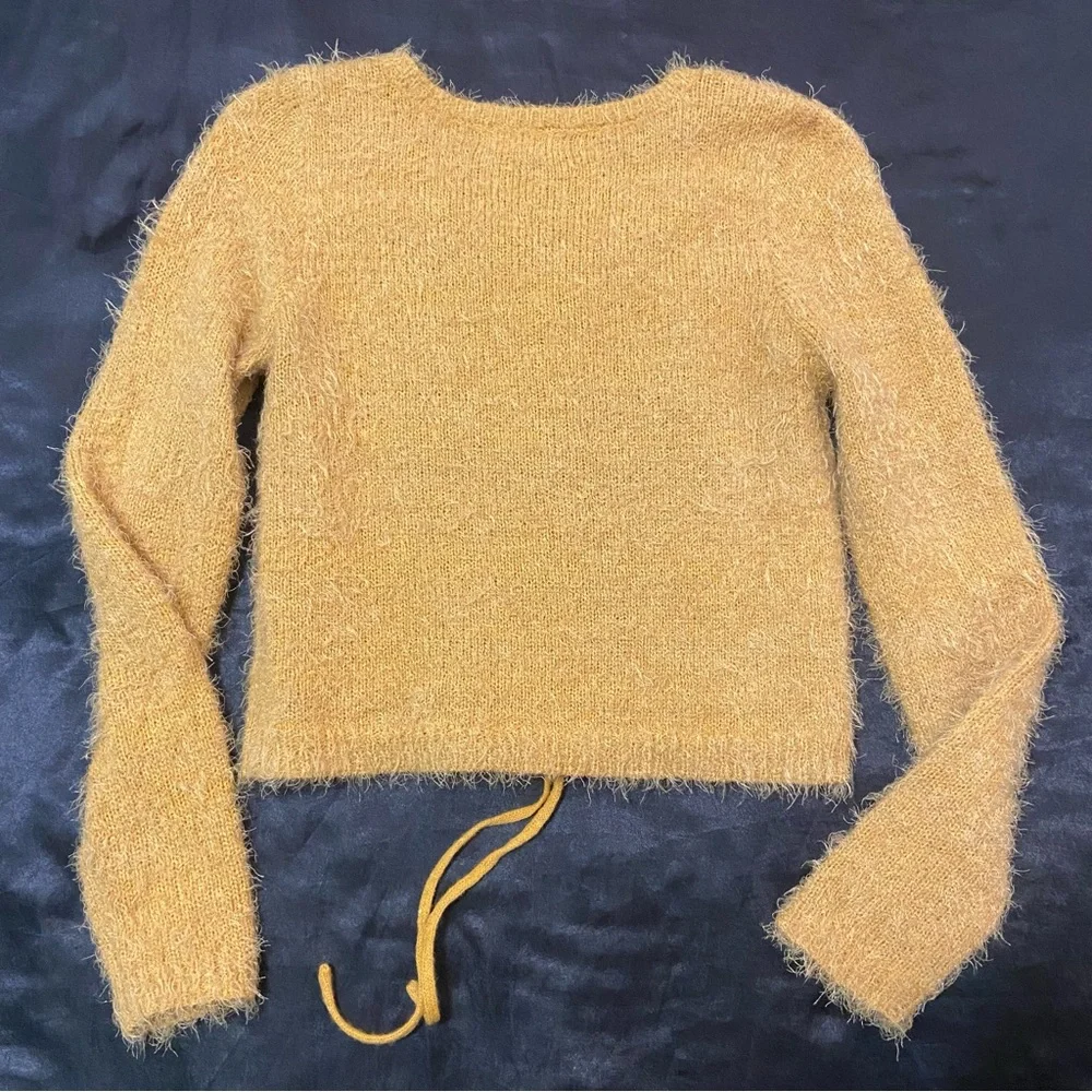 ‼️CLEARANCE Item‼️| Fuzzy Gold Scrunch Sweater